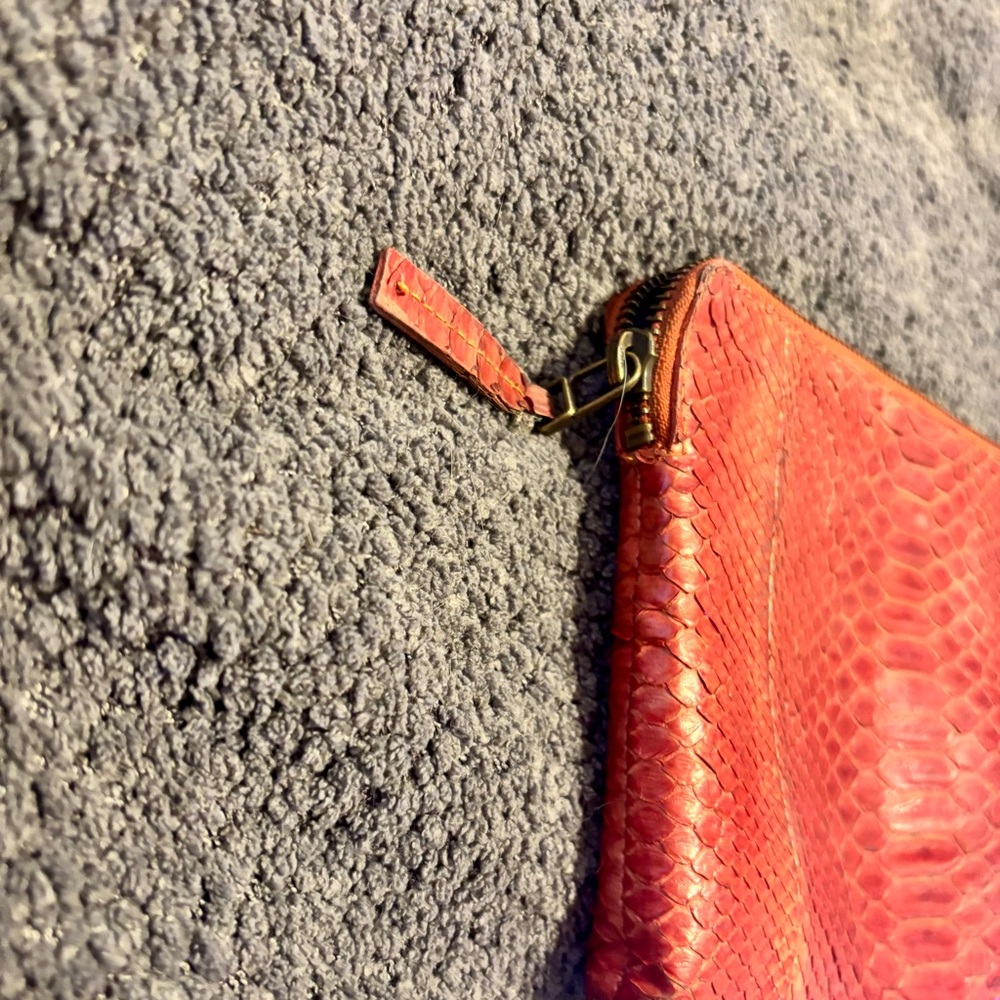 Johnny Ramli Designer Red Snakeskin Zip Bag/Clutch - Picture 15 of 16